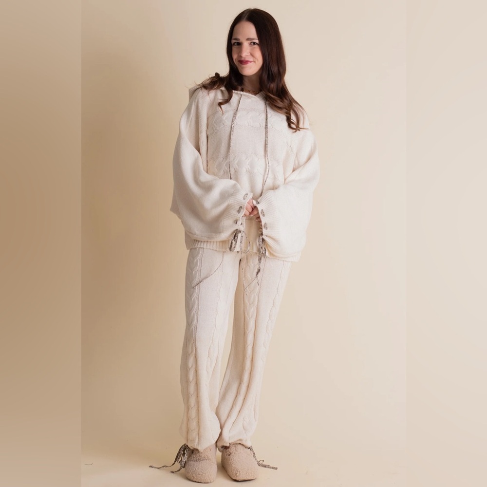 POL Cream Chenille Knit Pants & Sweater Set